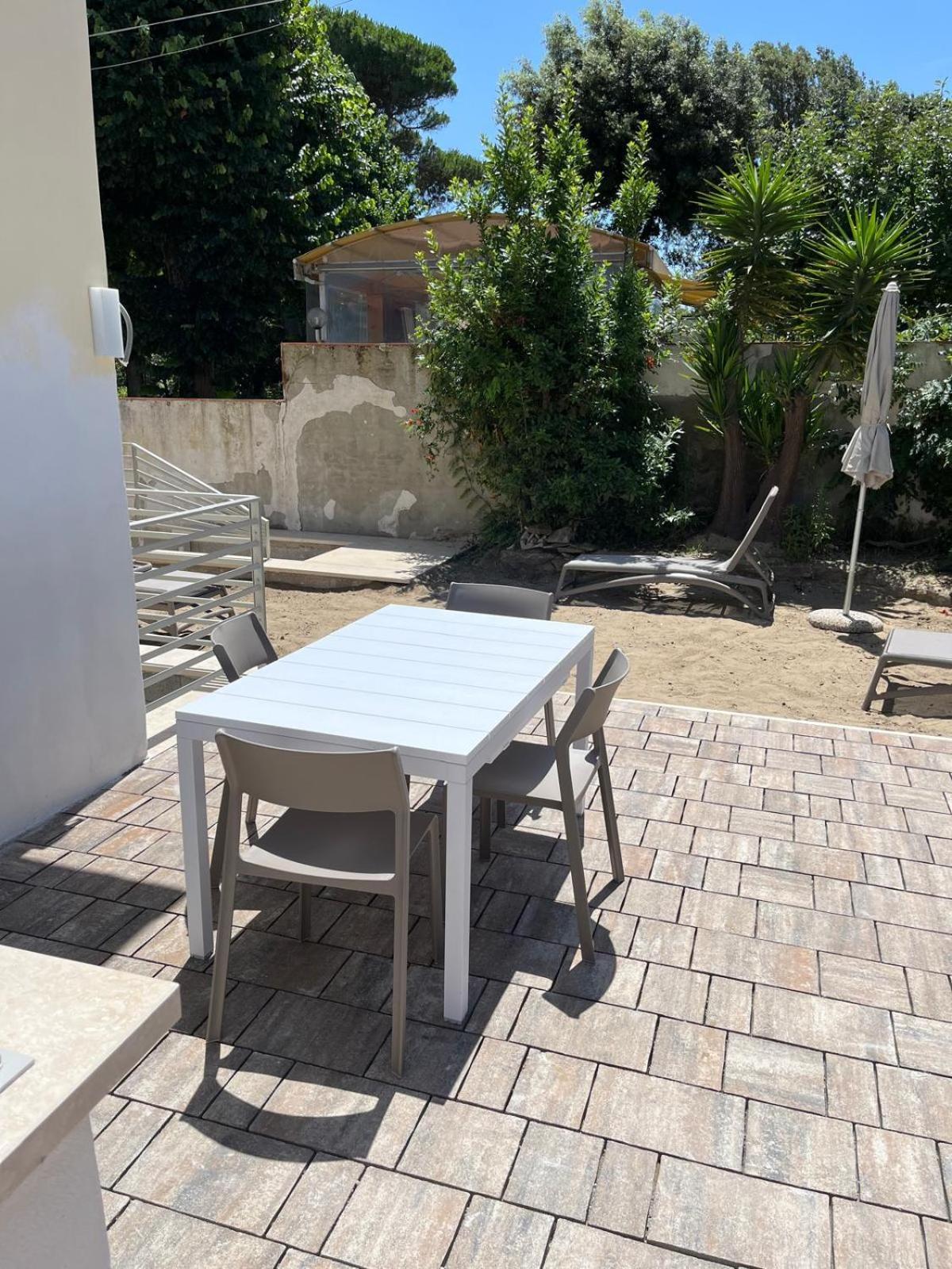 Appartamento In Villa A Tirrenia, Eleganza E Comfort A Pochi Passi Dal Mare Pisa Exterior photo